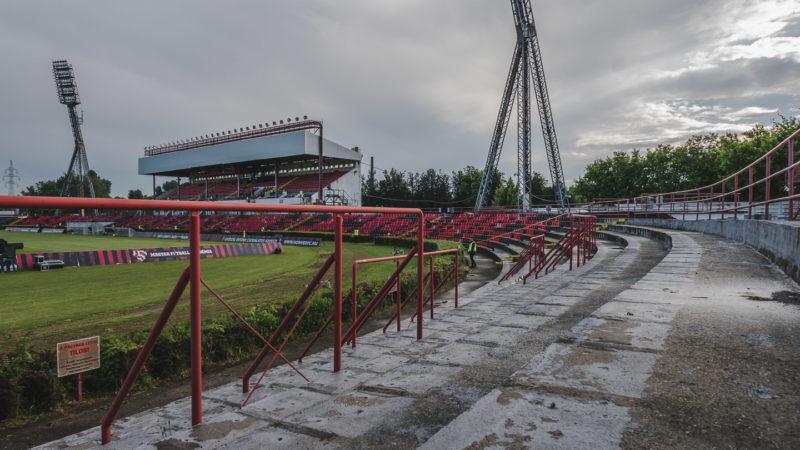 József Bozsik stadion i Kispest kan trygt sies å ha sett bedre dager.